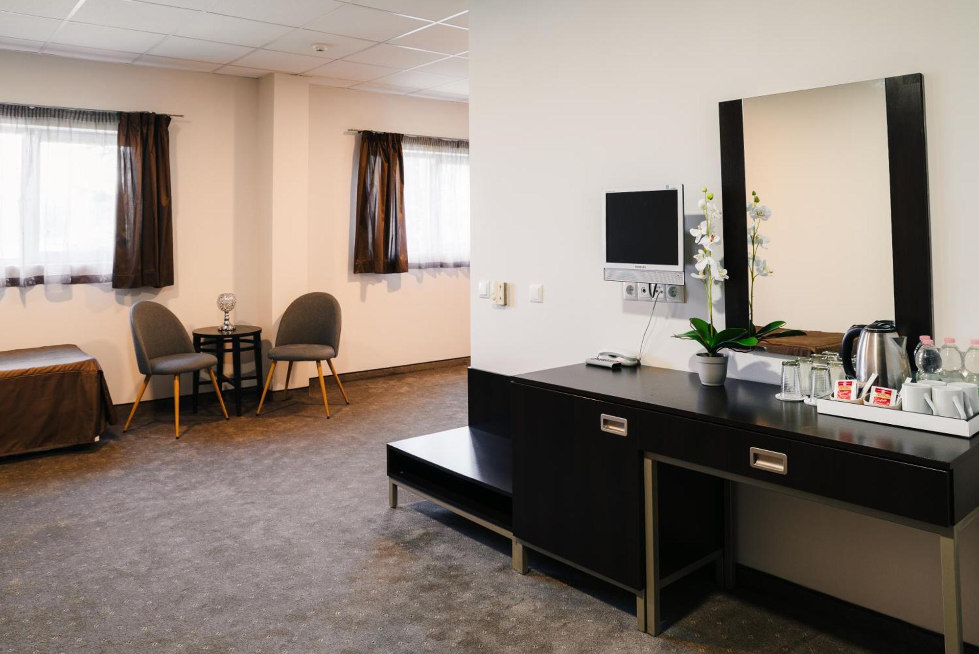 Hotel Ihtiman Ngoại thất bức ảnh
