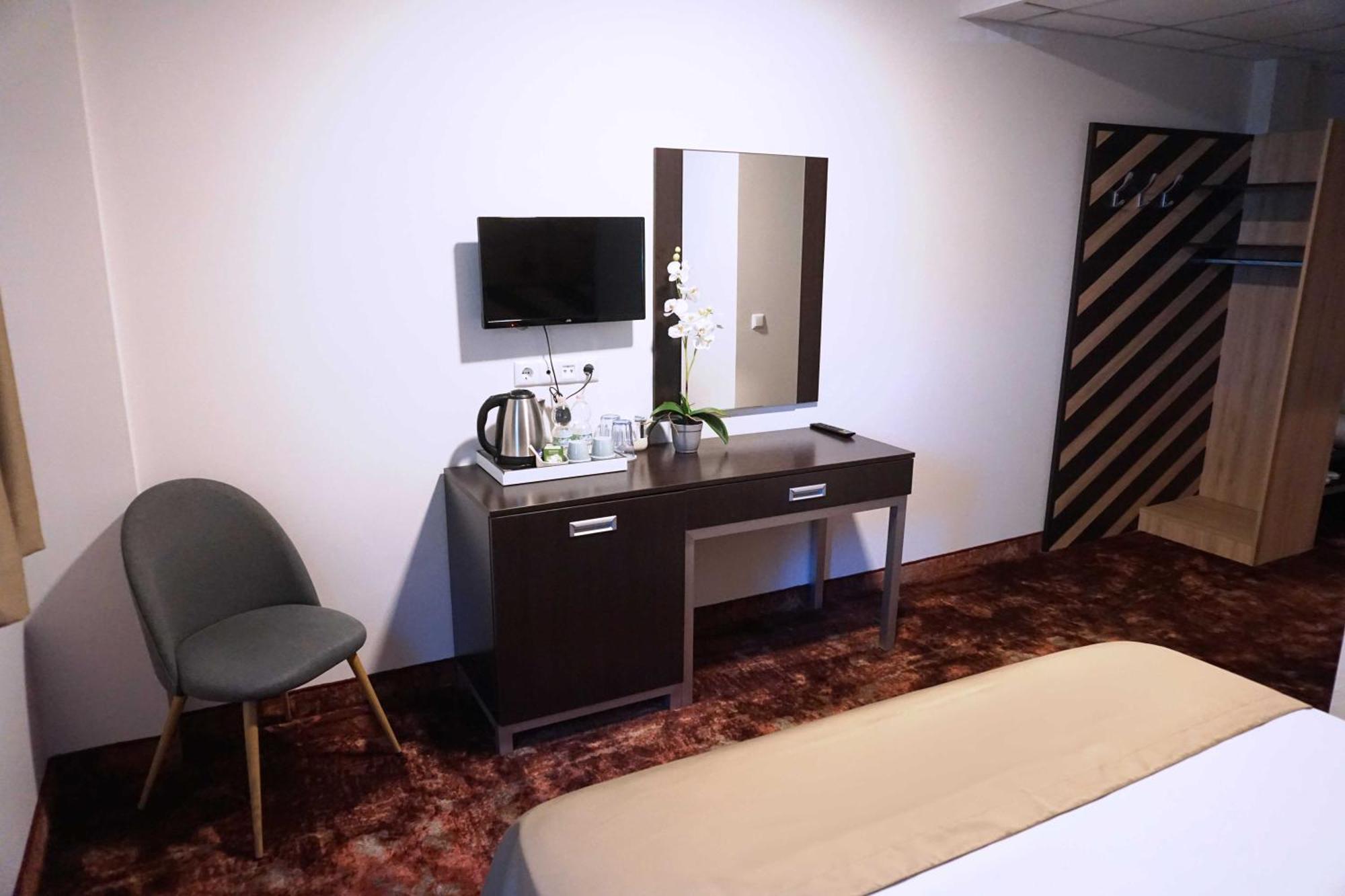 Hotel Ihtiman Ngoại thất bức ảnh