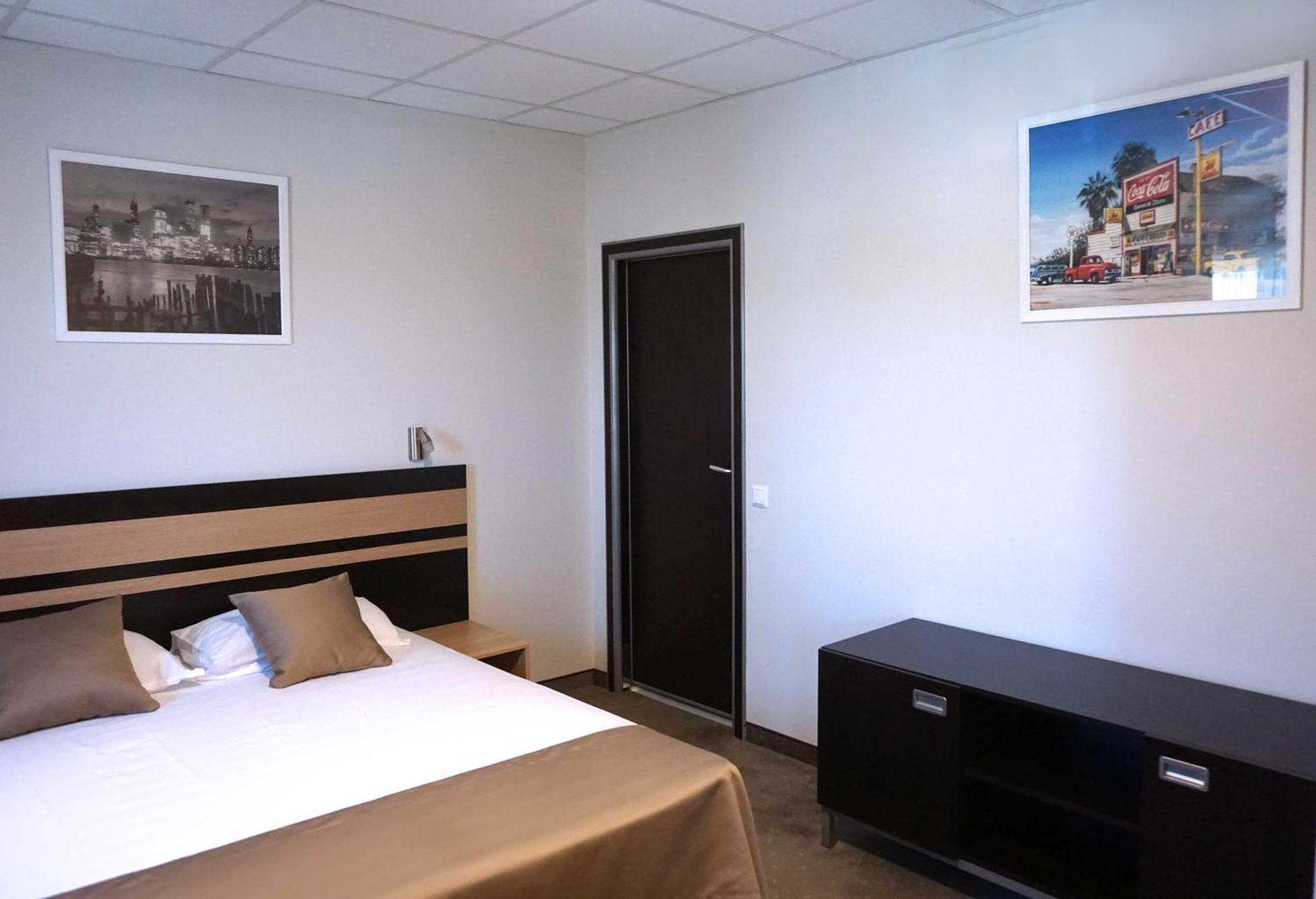 Hotel Ihtiman Ngoại thất bức ảnh
