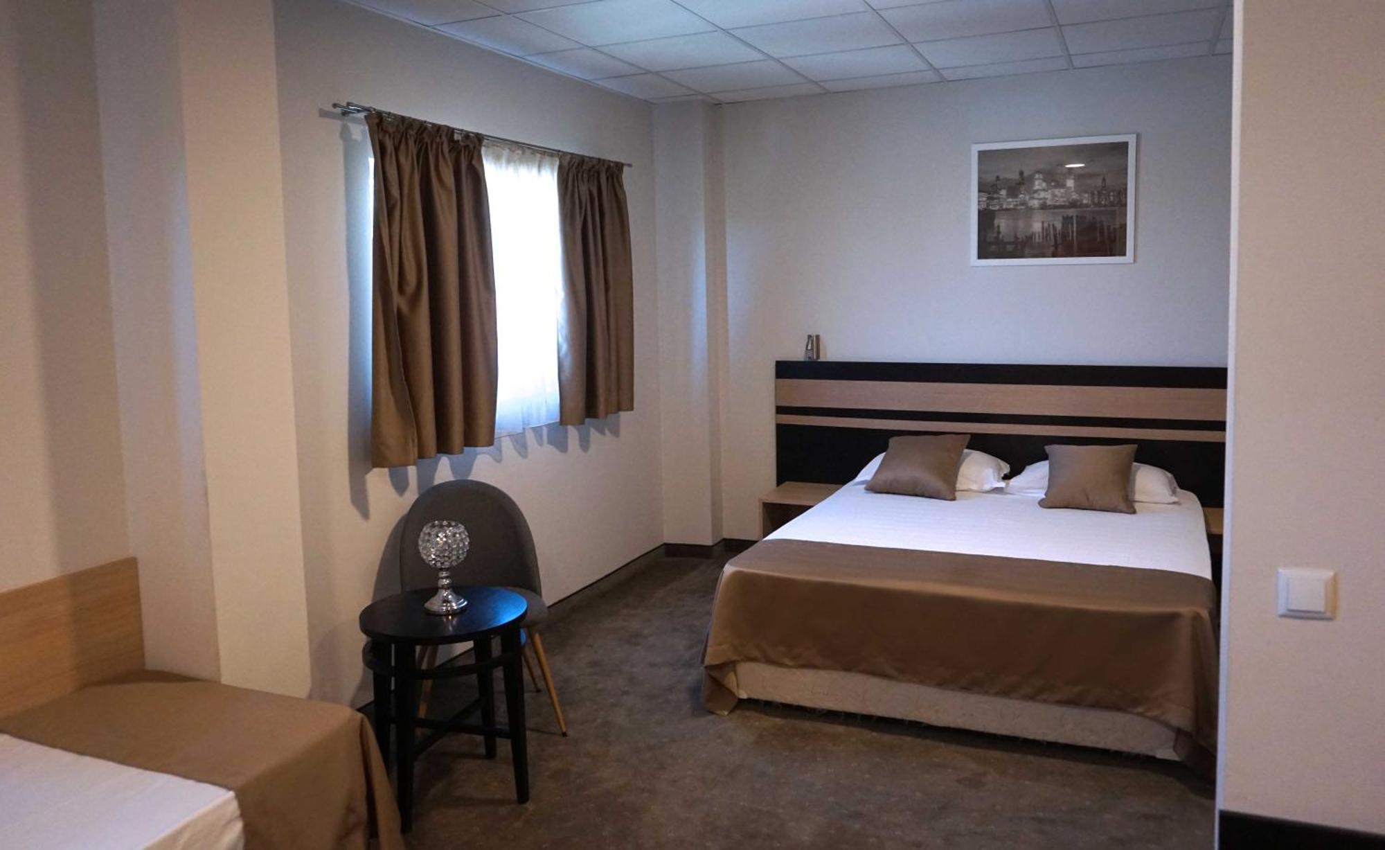 Hotel Ihtiman Ngoại thất bức ảnh