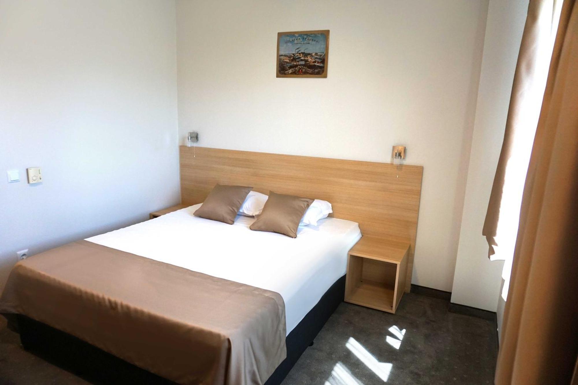 Hotel Ihtiman Ngoại thất bức ảnh