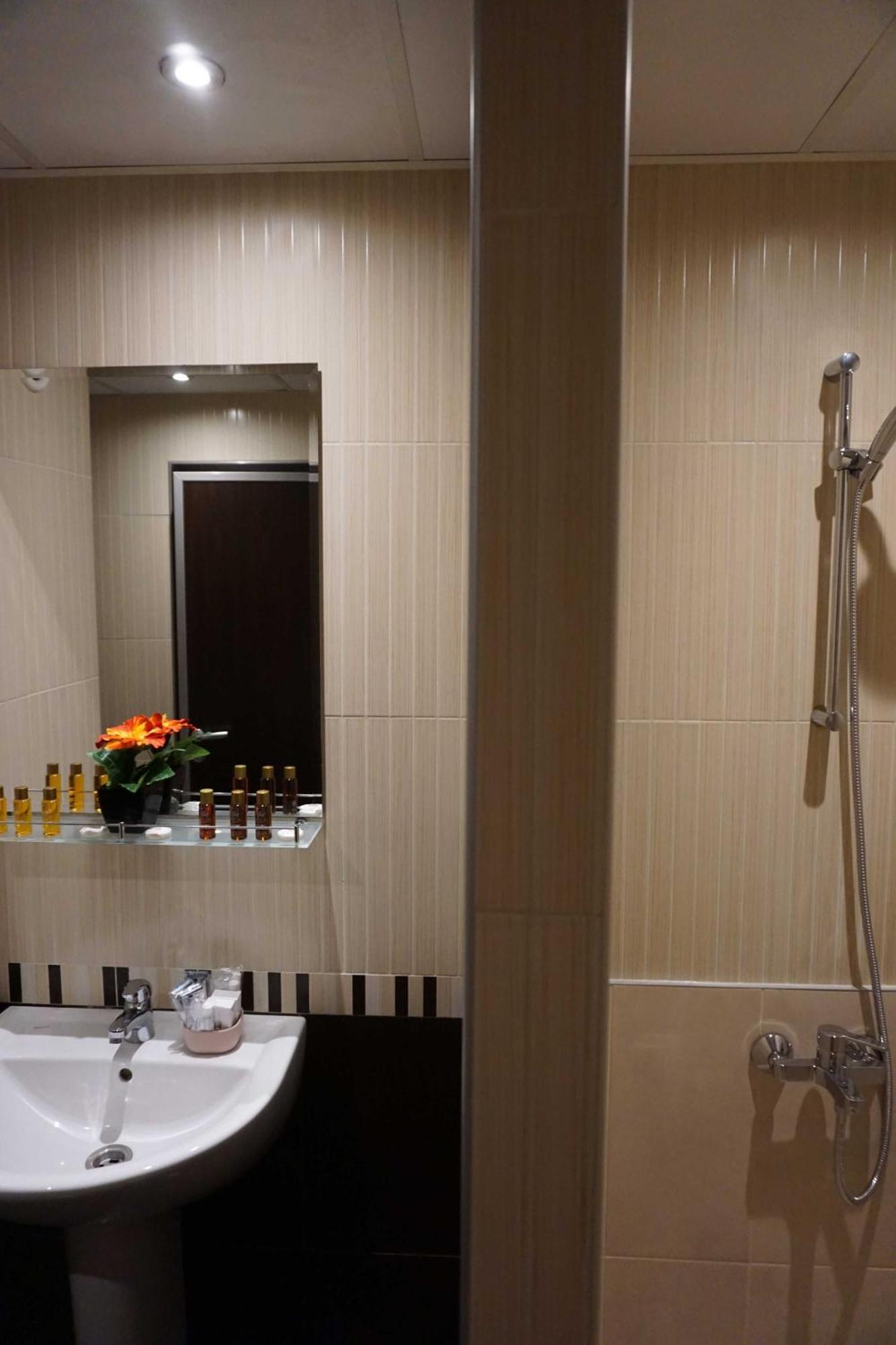 Hotel Ihtiman Ngoại thất bức ảnh